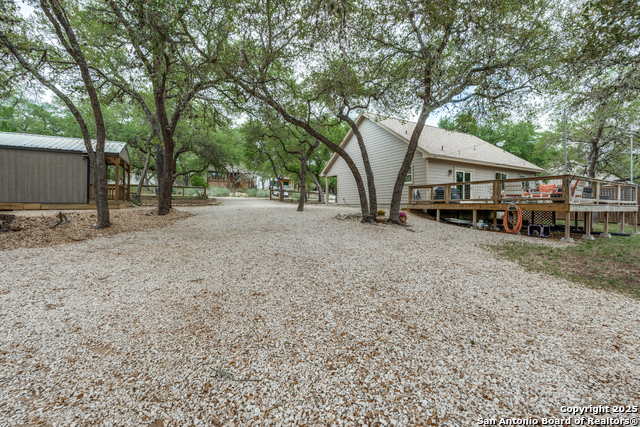 Listing photo id 33 for 1660 Westview Court