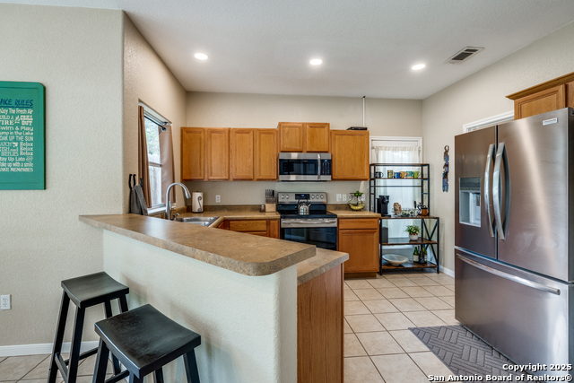 Listing photo id 4 for 1660 Westview Court