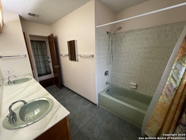 Image 42 of 47 For 4503 Shavano Woods