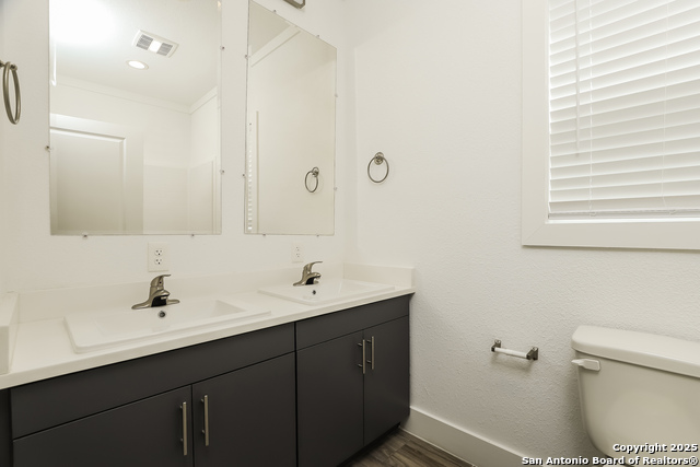 Image 15 of 16 For 1415 Westfall