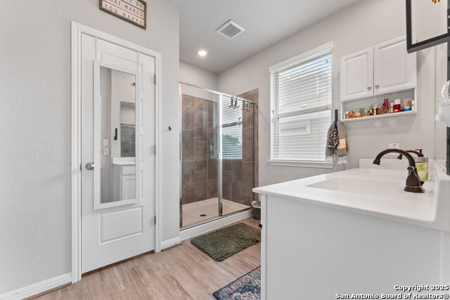 Image 21 of 39 For 2302 Verona Way