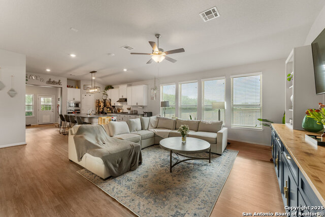 Image 9 of 39 For 2302 Verona Way