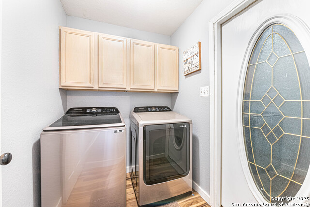Listing photo id 22 for 433 Bear Gardens
