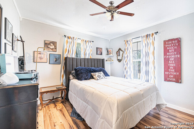 Listing photo id 25 for 433 Bear Gardens