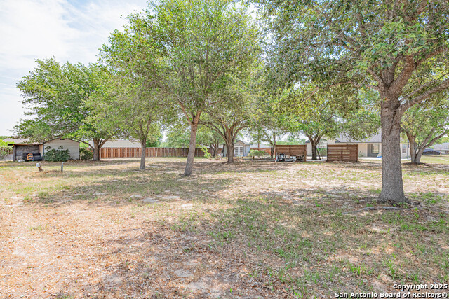 Listing photo id 41 for 433 Bear Gardens