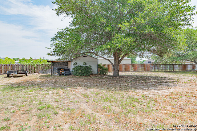Listing photo id 43 for 433 Bear Gardens