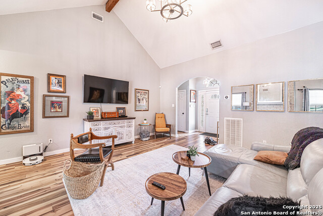 Listing photo id 7 for 433 Bear Gardens