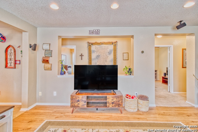 Listing photo id 10 for 9951 Carswell Peak