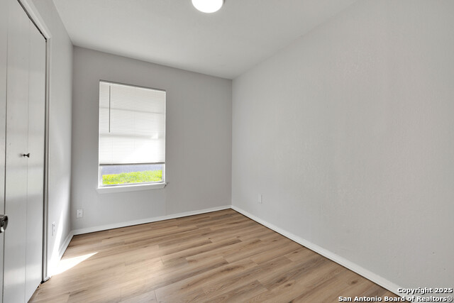 Image 14 of 21 For 2204 Louise St