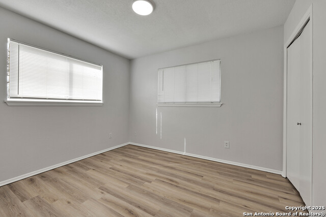 Image 15 of 21 For 2204 Louise St