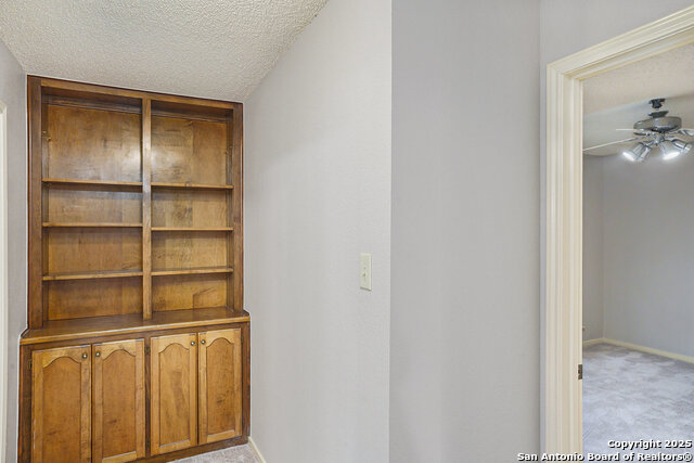 Image 19 of 28 For 18030 Summer Knoll