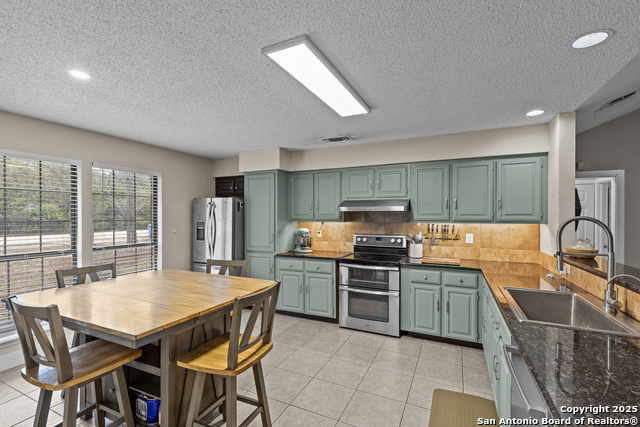 Image 16 of 60 For 31494 Smithson Valley Rd