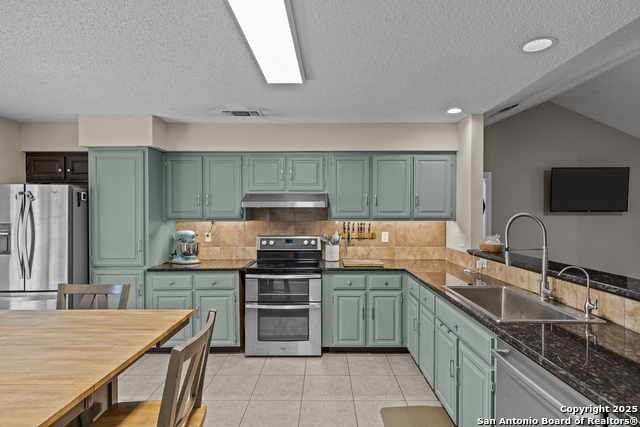 Image 19 of 60 For 31494 Smithson Valley Rd