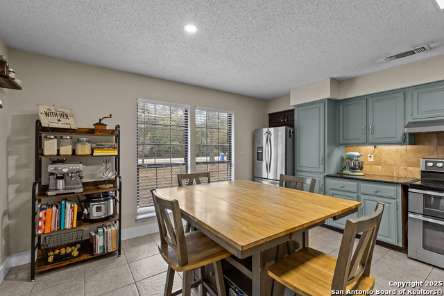 Image 20 of 60 For 31494 Smithson Valley Rd