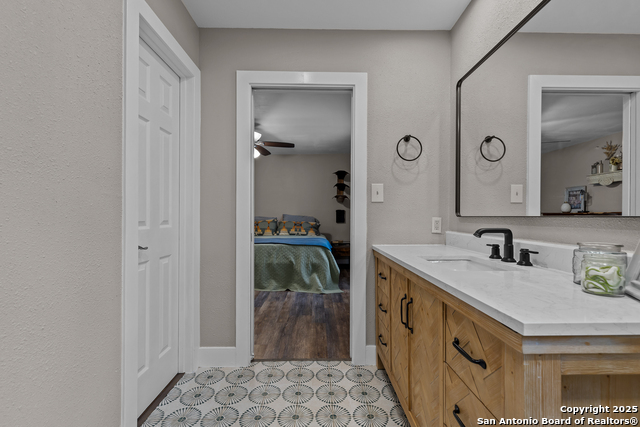 Image 32 of 60 For 31494 Smithson Valley Rd