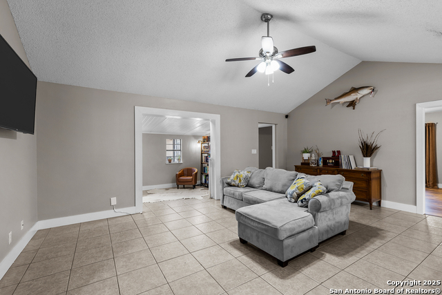 Image 8 of 60 For 31494 Smithson Valley Rd