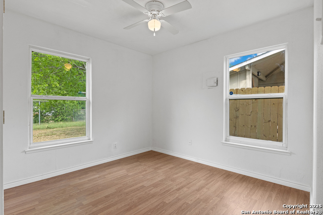 Listing photo id 8 for 5431 Stonybrook