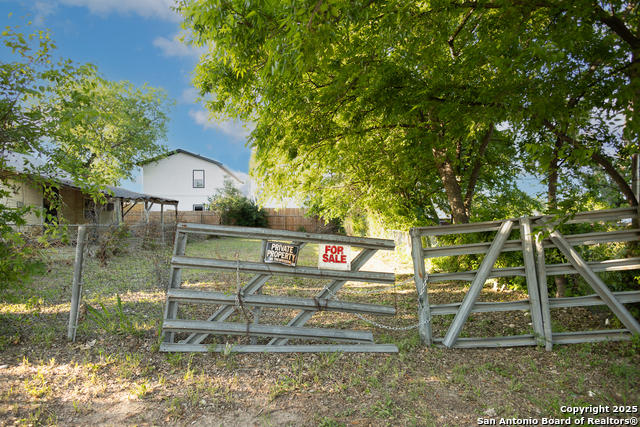 Image 2 of 4 For 1203 Rivas St 1