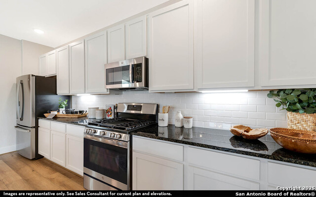Image 10 of 15 For 8920 Grey Elm