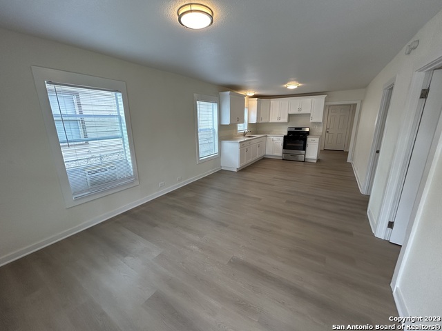 Image 3 of 13 For 215 Verne St