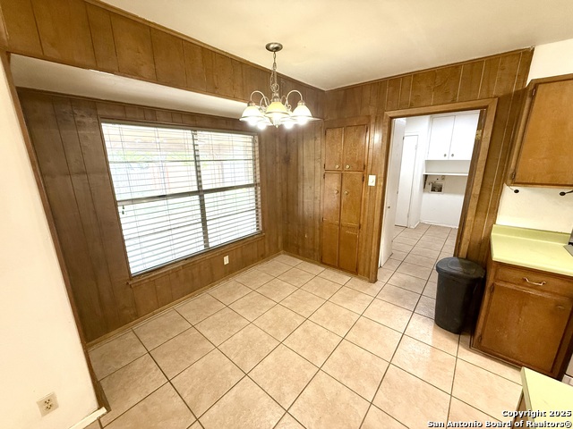 Image 11 of 33 For 4922 Lambeth Dr
