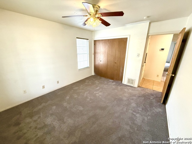 Image 20 of 33 For 4922 Lambeth Dr