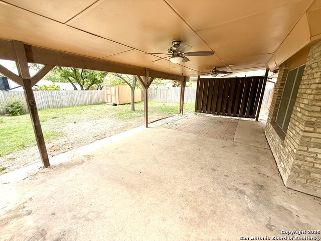 Image 26 of 33 For 4922 Lambeth Dr