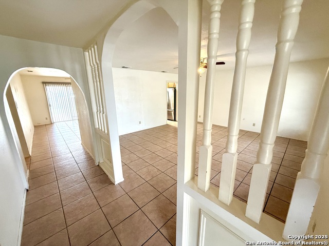 Image 3 of 33 For 4922 Lambeth Dr