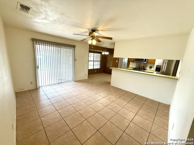 Image 8 of 33 For 4922 Lambeth Dr