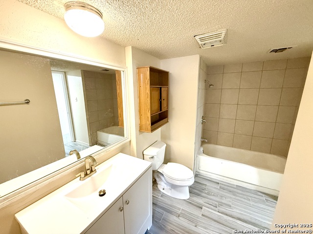Image 16 of 23 For 5026 Frank Borman Dr