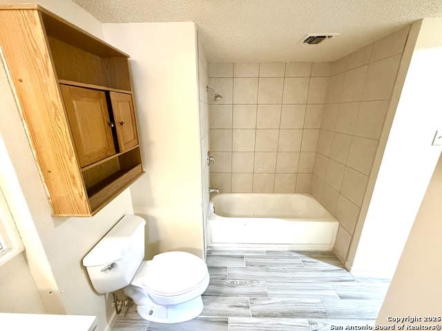 Image 17 of 23 For 5026 Frank Borman Dr