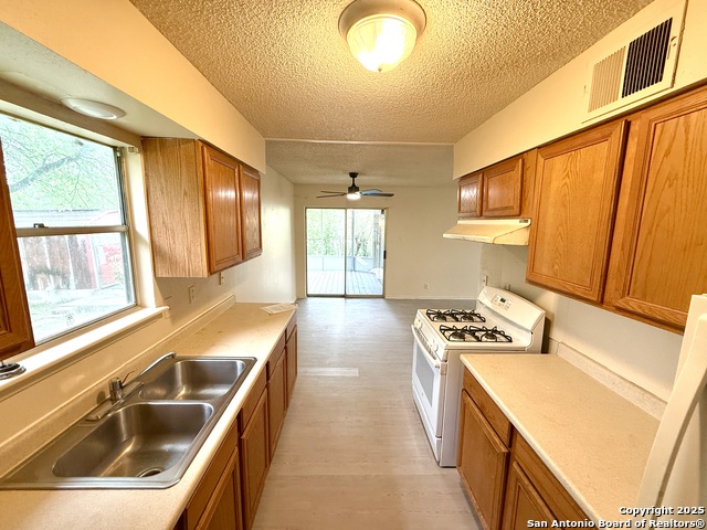 Image 9 of 23 For 5026 Frank Borman Dr