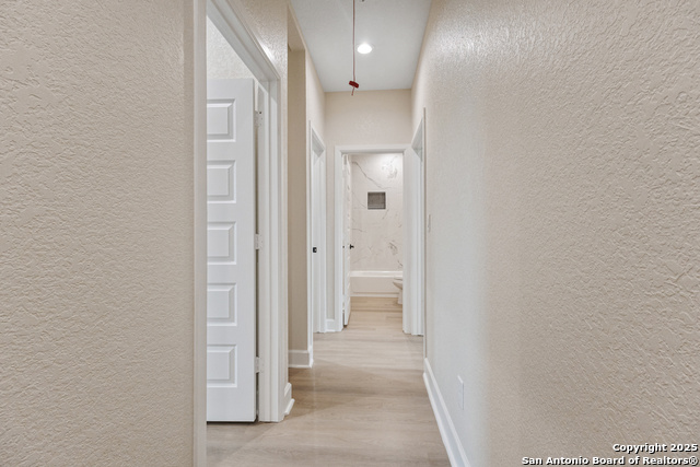 Listing photo id 10 for 114 Minter St S