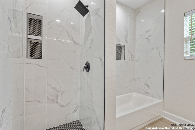 Listing photo id 13 for 114 Minter St S