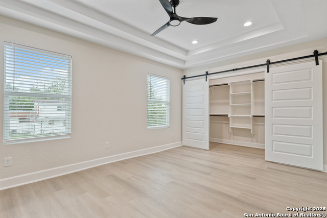 Listing photo id 15 for 114 Minter St S