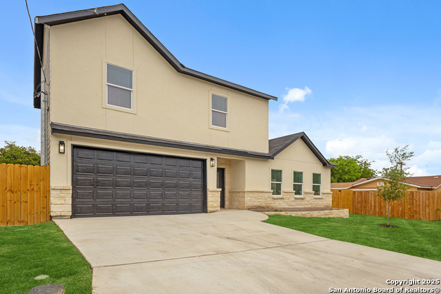 Listing photo id 0 for 114 Minter St S
