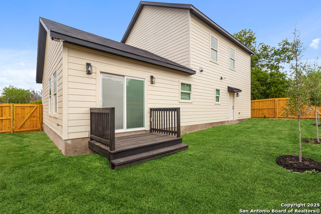 Listing photo id 24 for 114 Minter St S