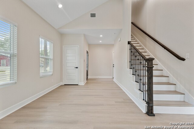Listing photo id 5 for 114 Minter St S
