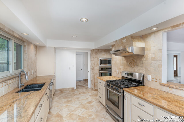 Image 15 of 33 For 13303 Southwalk St