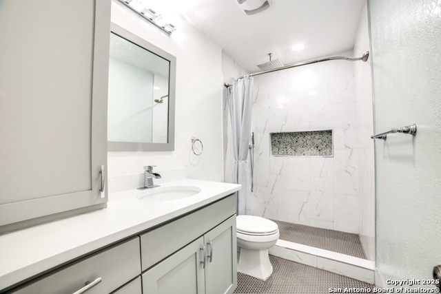 Image 17 of 27 For 431 Saddlebrook