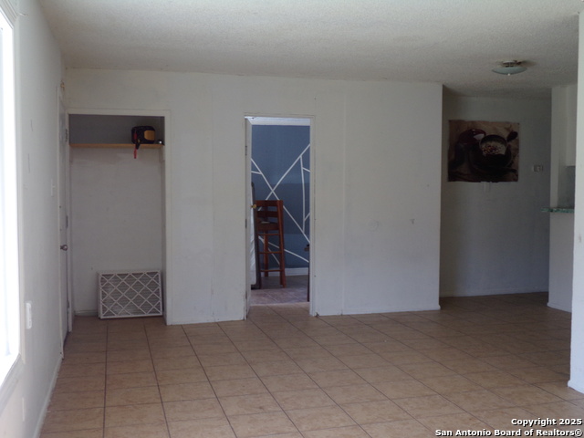 Image 4 of 16 For 5143 Overpool