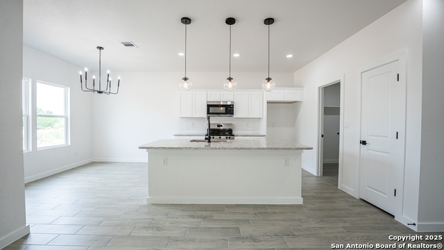 Image 9 of 34 For 16720 Llano Estacado