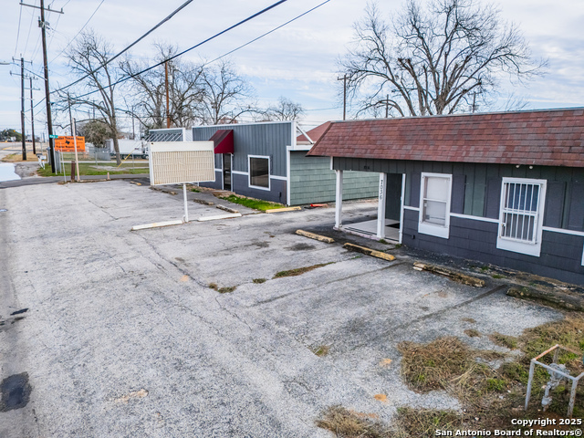Listing photo id 1 for 7036 Us Highway 87