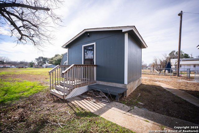 Listing photo id 5 for 7036 Us Highway 87