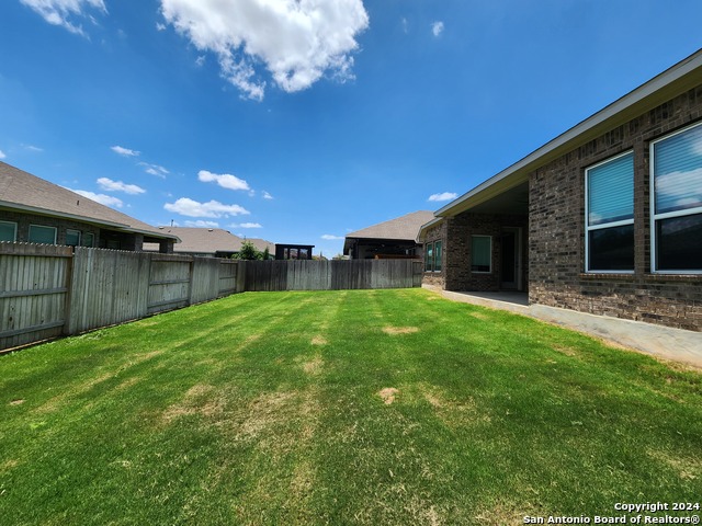 Image 21 of 33 For 2209 Hoja Ave