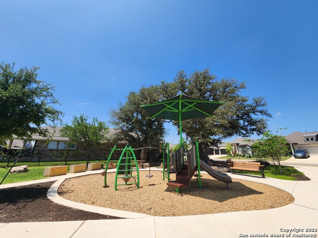 Image 29 of 33 For 2209 Hoja Ave