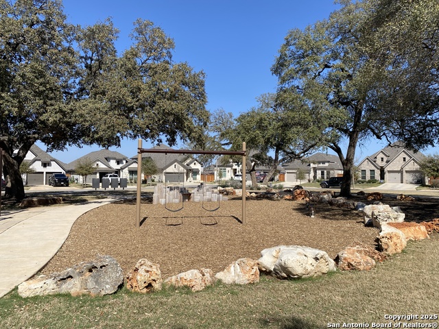Image 31 of 33 For 2209 Hoja Ave