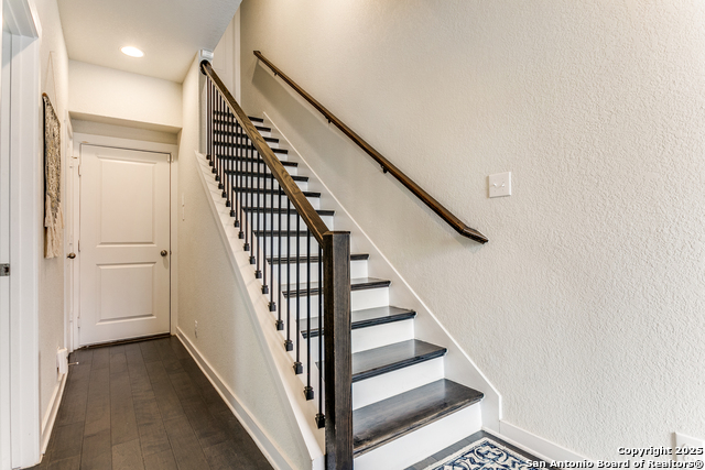 Image 4 of 25 For 430 Clay St, Residence 8