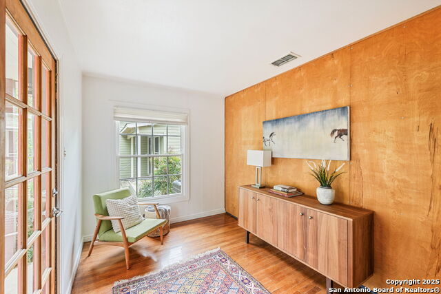 Image 4 of 34 For 210 Brees Blvd