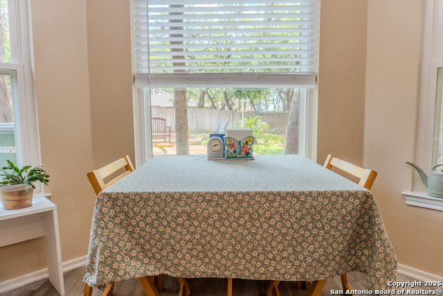 Listing photo id 11 for 10935 Hamlen Park